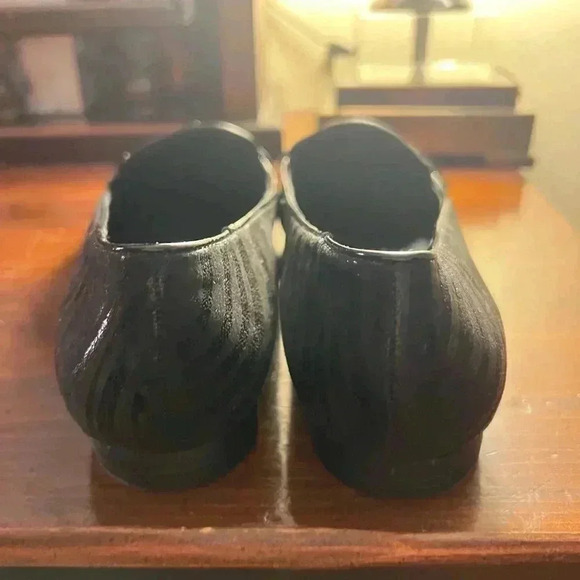 Women’s Anne Klein Flats Size 7 - Picture 5 of 6